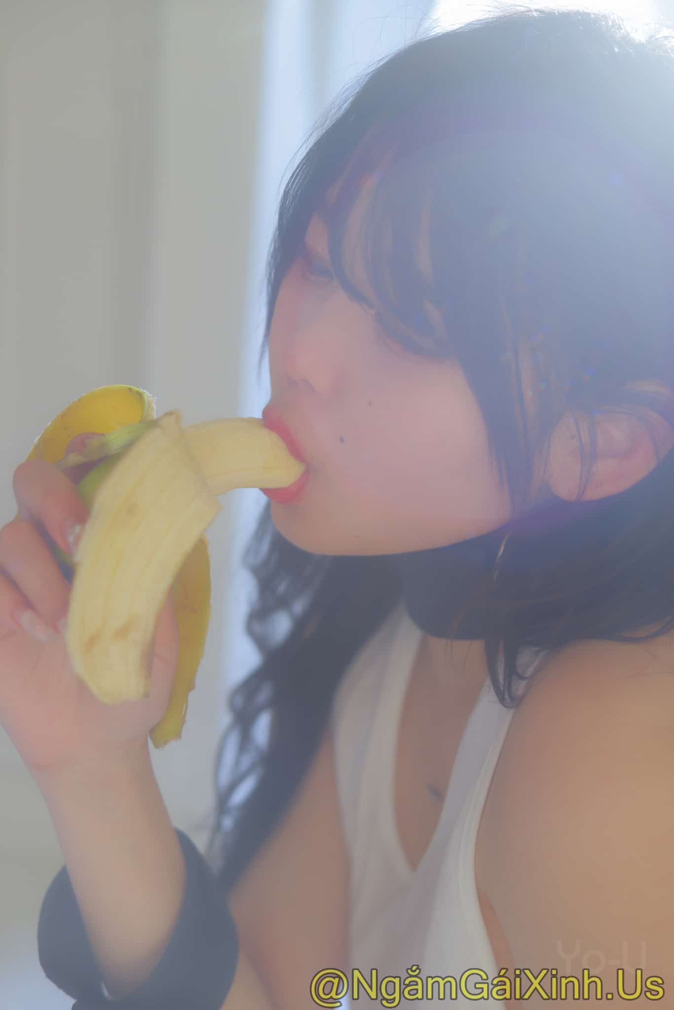 NGX_Day off_banana_23