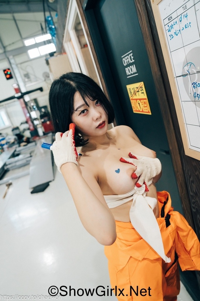 NGX_garage girl_33