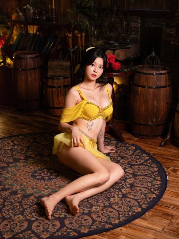 Jang Eun-bi_Costume_42