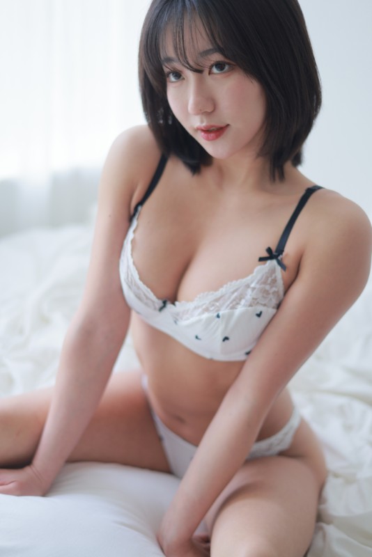 Sehirang_White Panties_17
