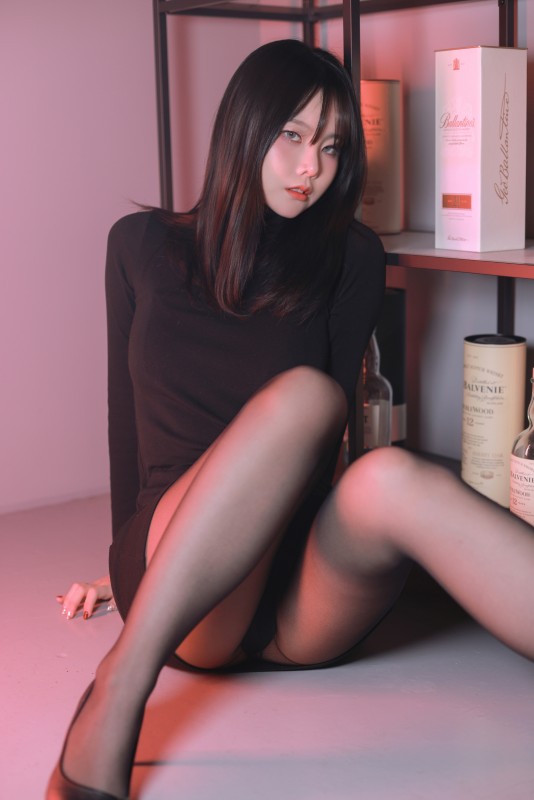 HaYoonAh_Stockings_2