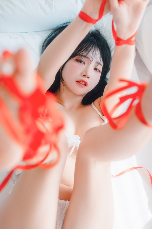 Momorina_Fate Red_61
