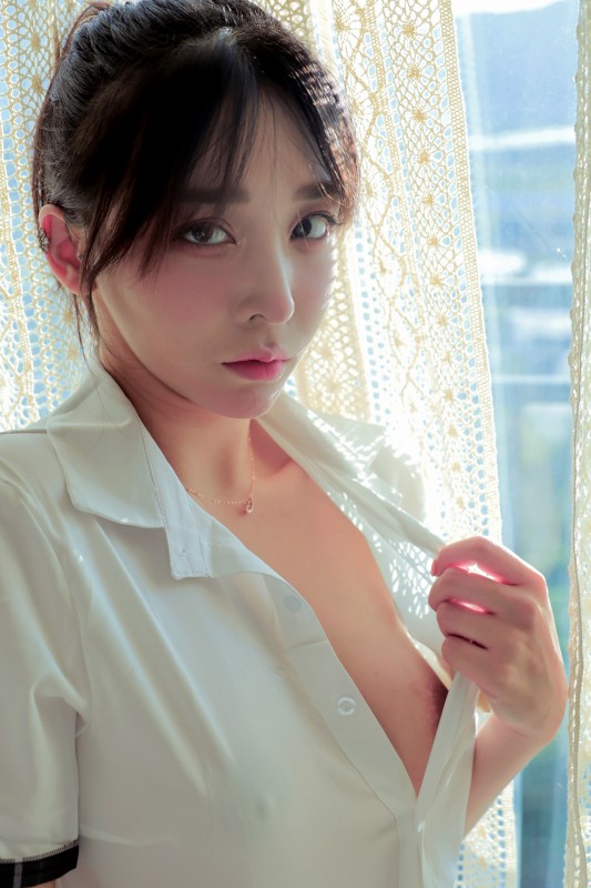 Miyu_White_27